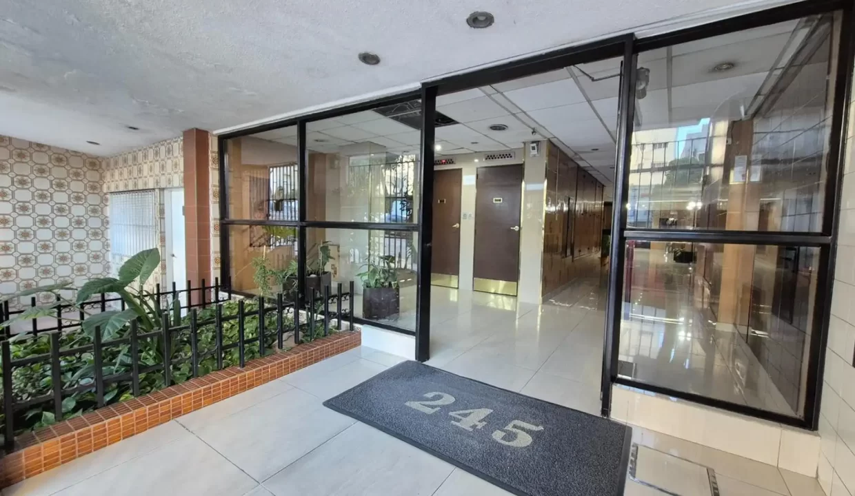 3d325db2-966e-4d1c-bd57-bf4c00789d3f_u_large