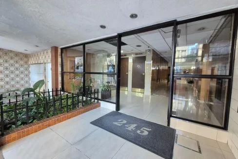 3d325db2-966e-4d1c-bd57-bf4c00789d3f_u_large