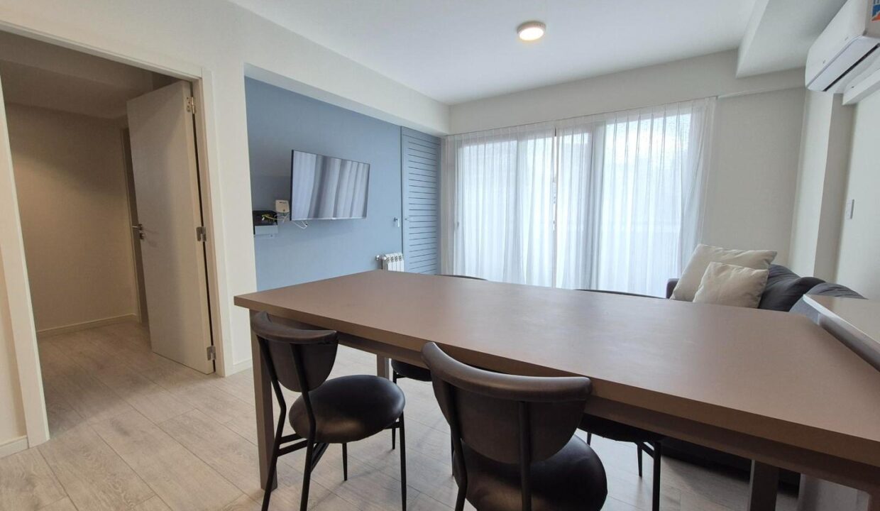 extra_large_u_691608eee2563