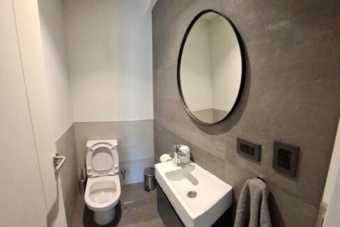 extra_large_u_691608f037f52