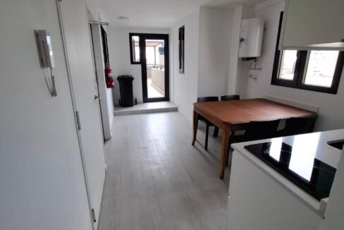 extra_large_u_691608f11302f