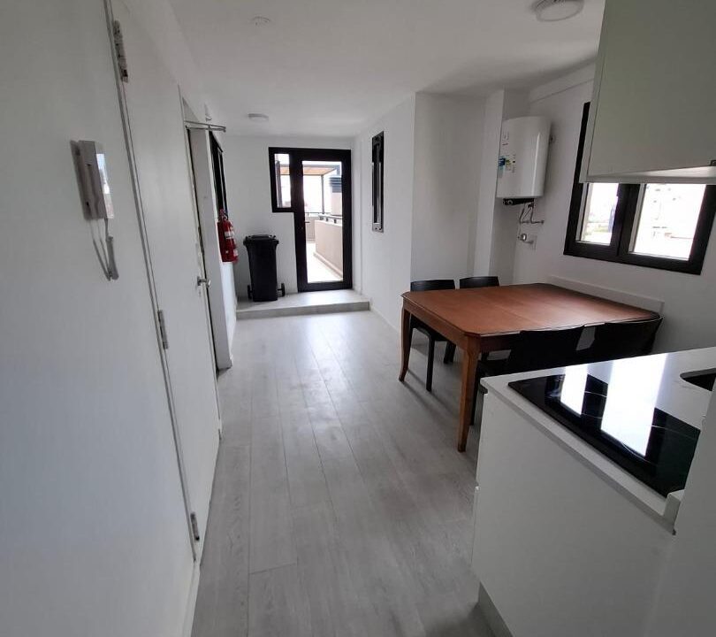 extra_large_u_691608f11302f