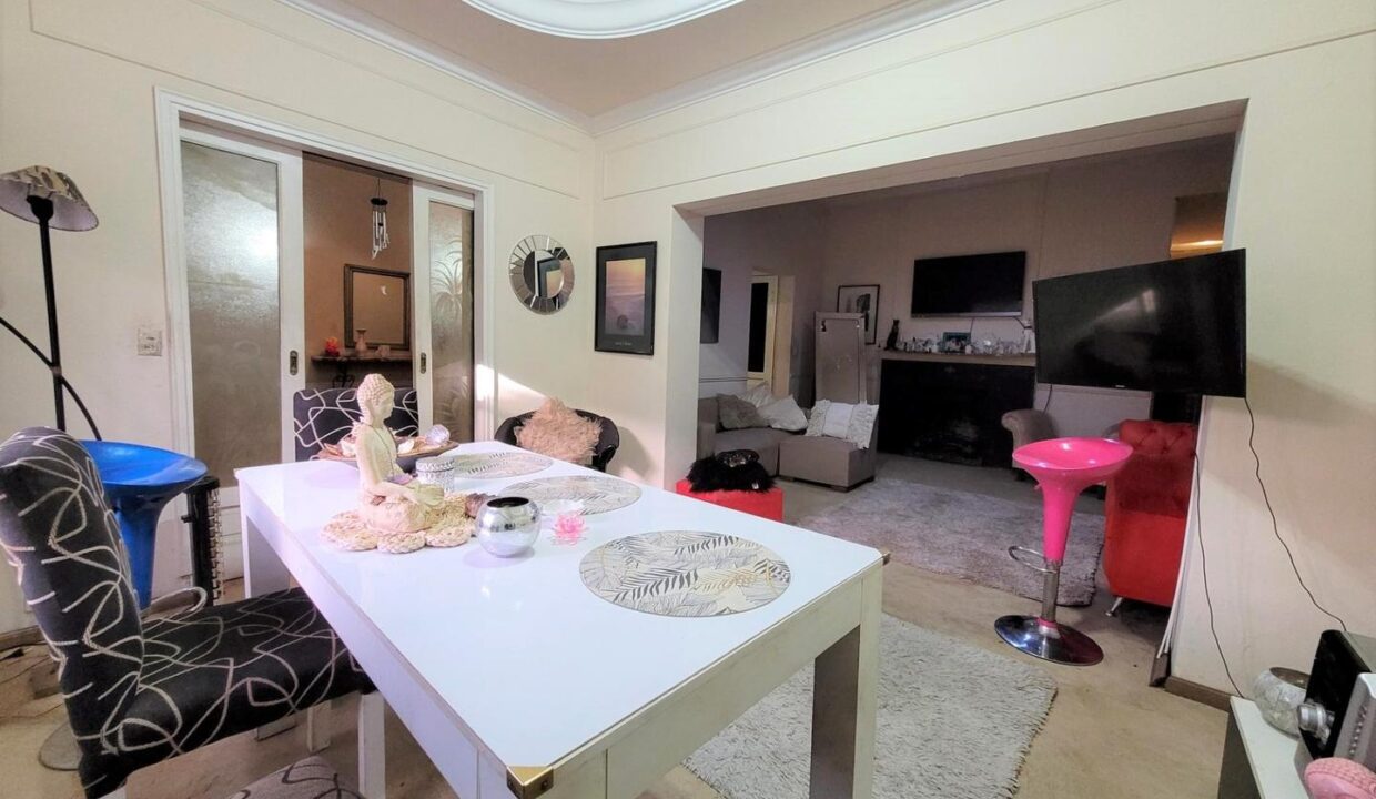 extra_large_u_6935bea6eb9bc