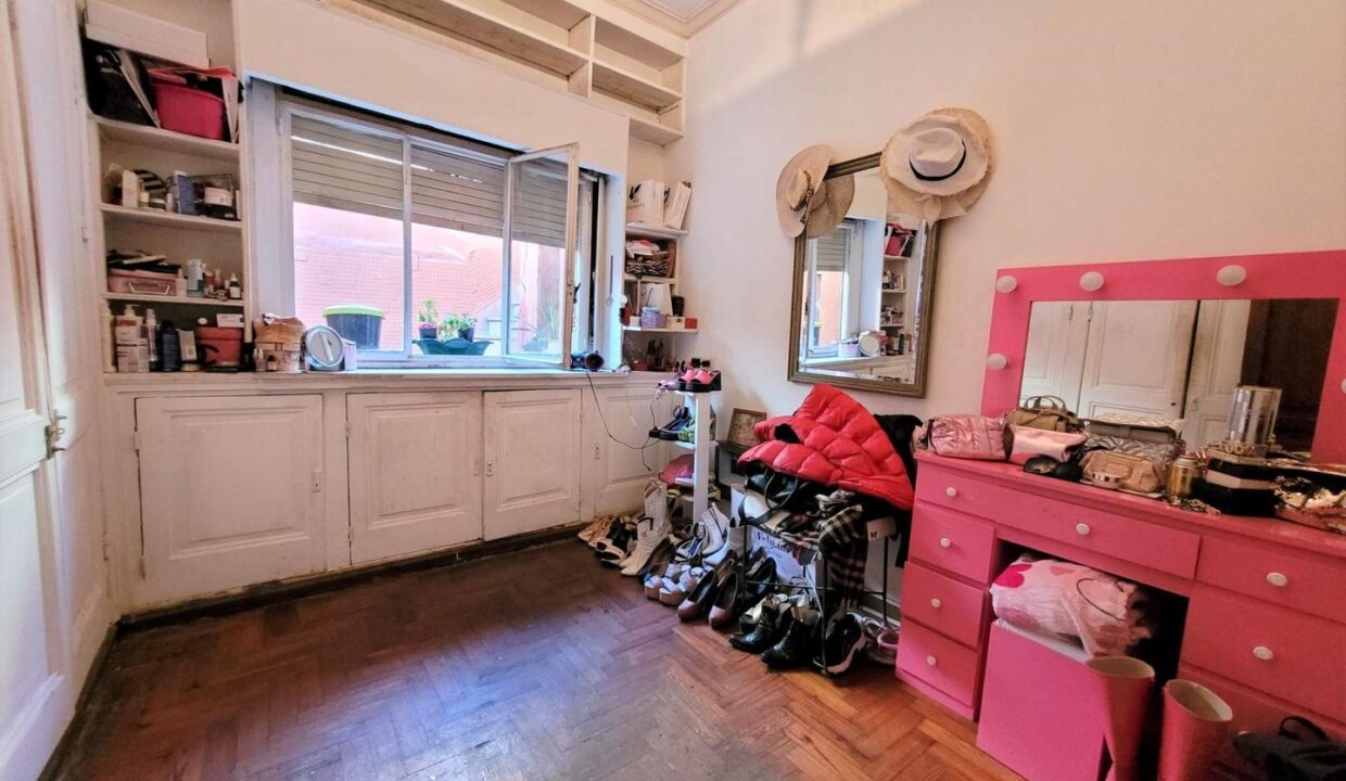 extra_large_u_6935bea7a8595