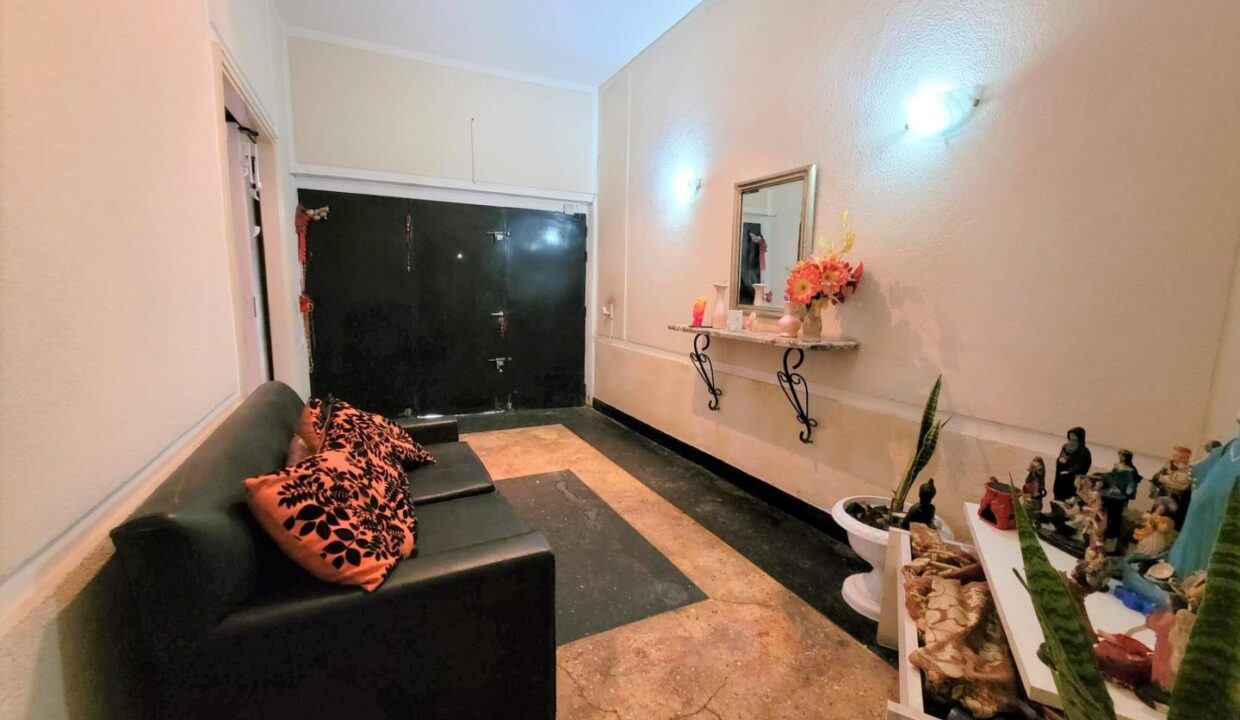 extra_large_u_6935bea8d05a8