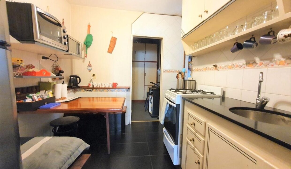 extra_large_u_6937026d19997