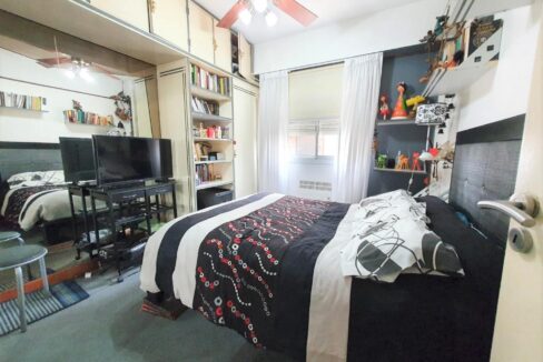 extra_large_u_6937026d8c0c2