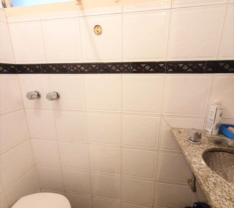 extra_large_u_6937026e2c62c