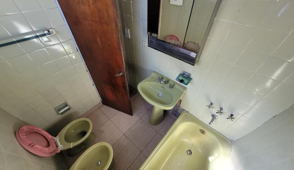 extra_large_u_65d50defa70e9