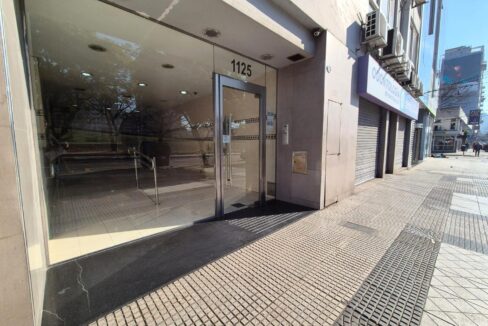 extra_large_u_69f1e2e98dcf3